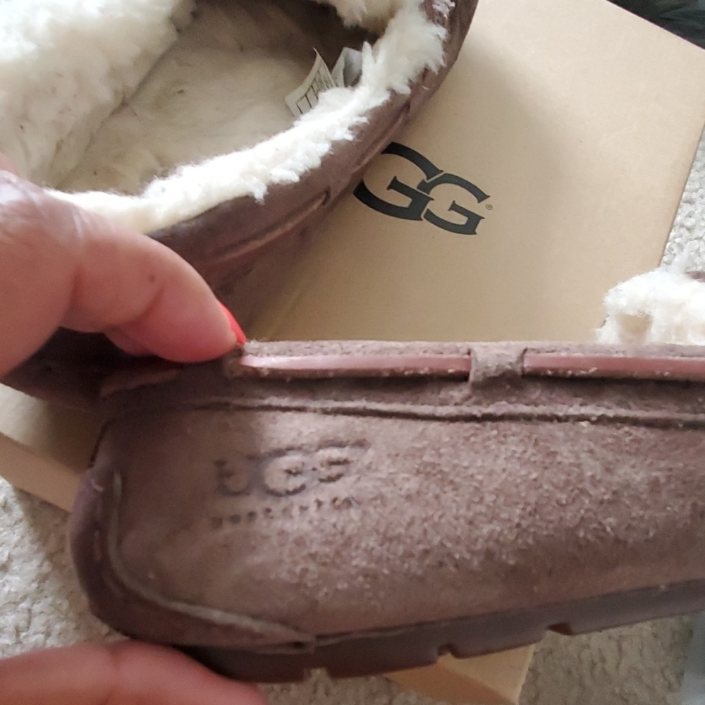 UGG - Picture 4 of 4